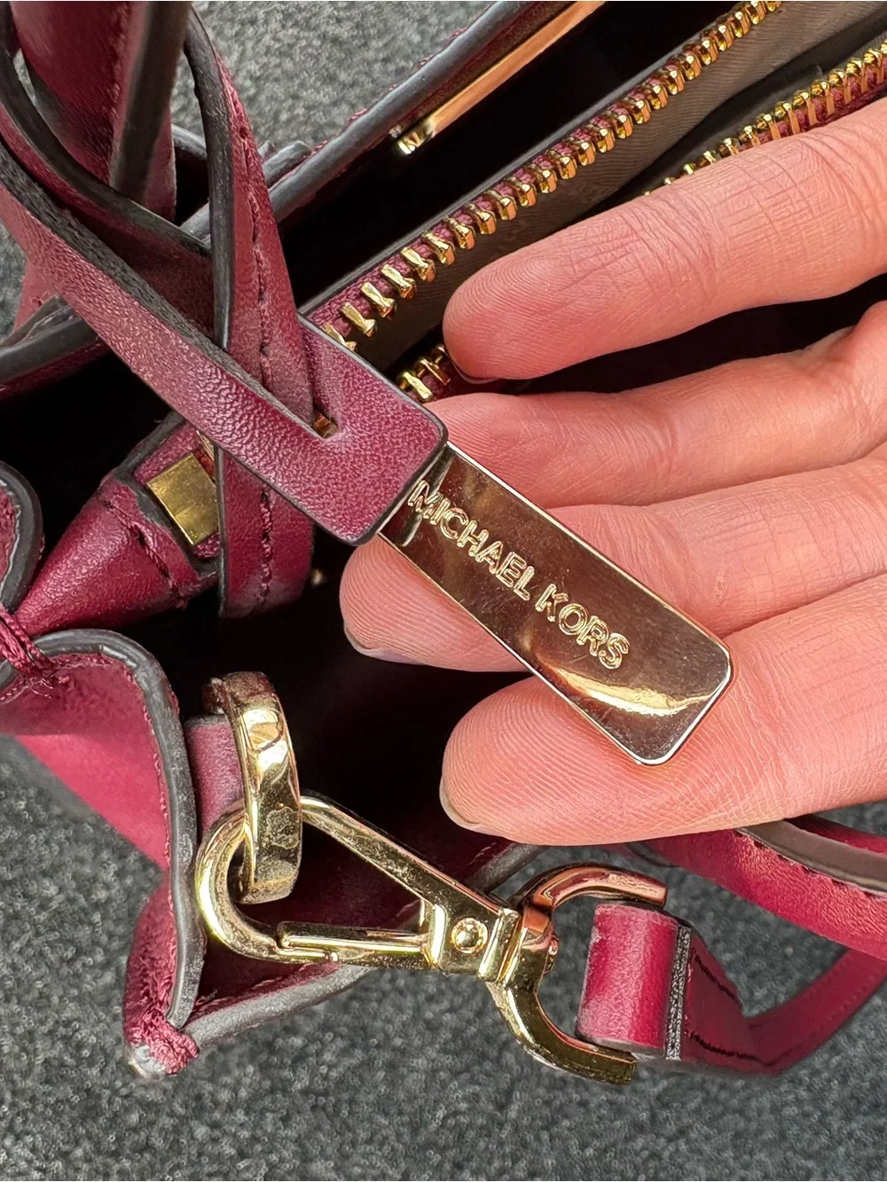 Michael Kors Mercer Medium Messenger Crossbody Bag - Berry Pink EUC